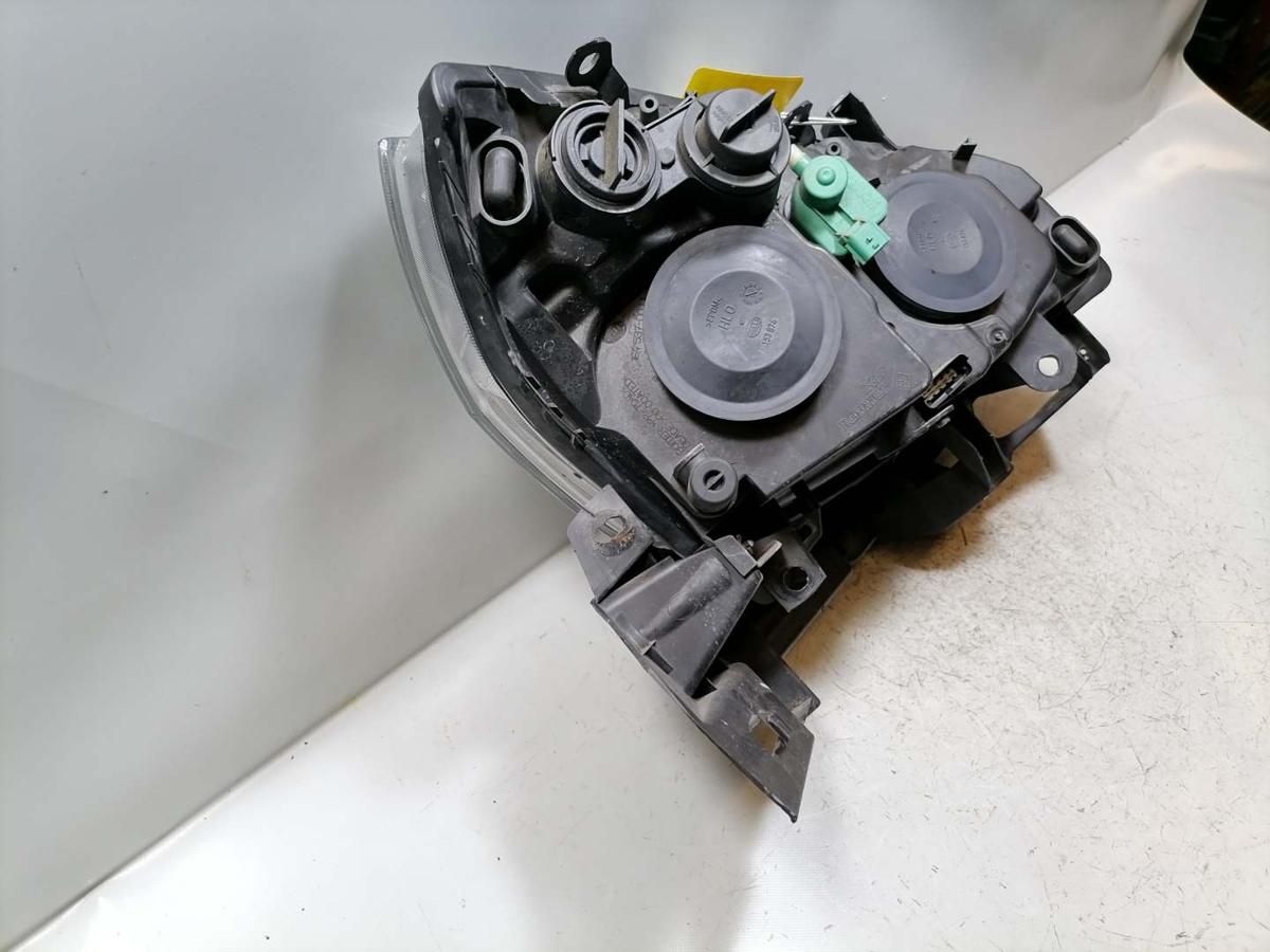 Renault Scenic 2 original Scheinwerfer vorn links Halogen Facelift Bj.2007